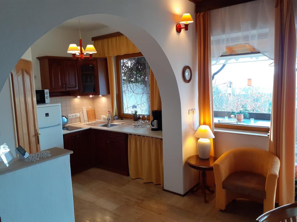 Ferienhaus Apartmanhaz Zalanki Эгер Экстерьер фото