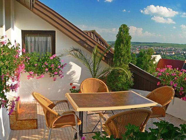 Ferienhaus Apartmanhaz Zalanki Эгер Экстерьер фото