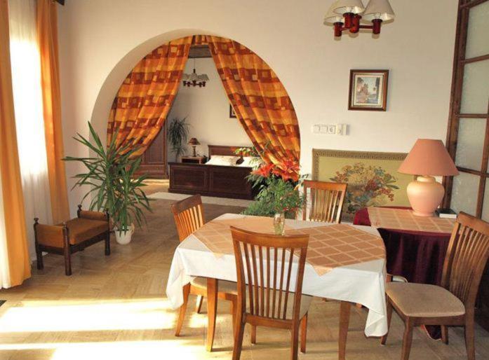 Ferienhaus Apartmanhaz Zalanki Эгер Экстерьер фото